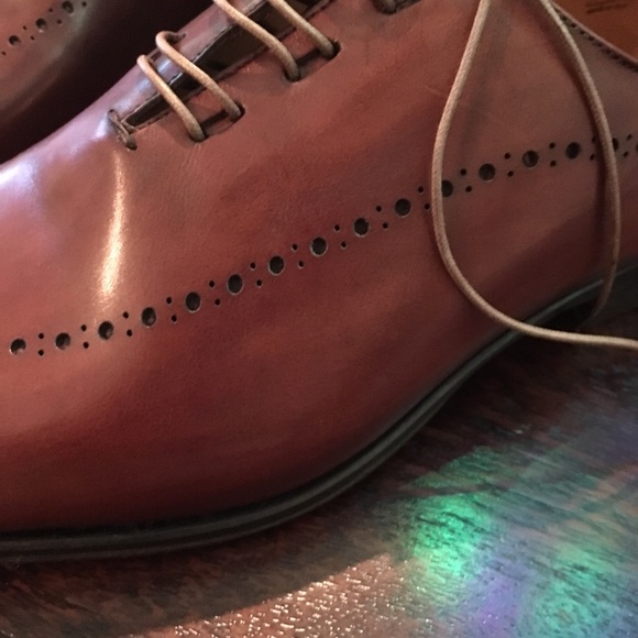 FINAL $$$ (reg $425) * SLEEK ITALIAN LEATHER SHOES - Picture 6 of 8